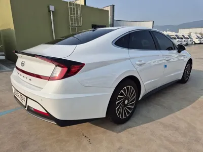 Hyundai Sonata 2023, 32032 км, за 17395.3 USD
