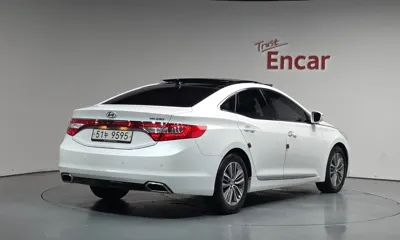 Hyundai Grandeur 2015, 61216 км, за 6301.69 USD