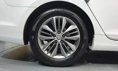 Hyundai Grandeur 2015, 61216 км, за 6301.69 USD
