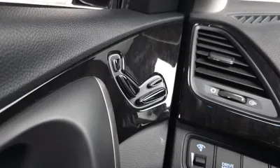 Hyundai Grandeur 2015, 61216 км, за 6301.69 USD - фото 17