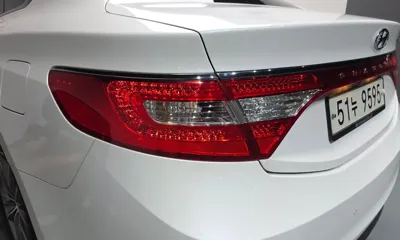 Hyundai Grandeur 2015, 61216 км, за 6301.69 USD - фото 23