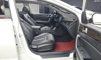 Hyundai Sonata 2016, 121081 км, за 4294.68 USD - фото 11