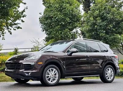 Porsche Cayenne · 2015 год