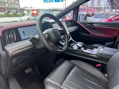 GAC Motor Trumpchi M8 2023, 34000 км, за 23916.42 USD