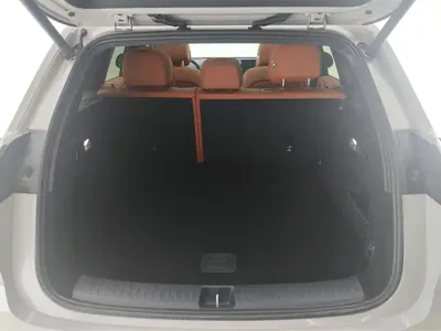 Li Auto Li L6 2025, 13400 км, за 31370.13 USD