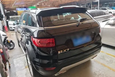 Land X7 2016, 38200 км, за 5722 USD