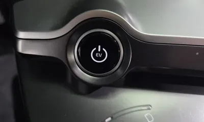Kia EV6 2022, 65265 км, за 19478.84 USD - фото 29