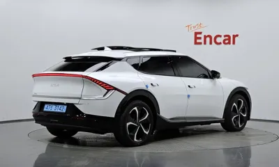 Kia EV6 2023, 46931 км, за 23532.46 USD