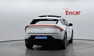 Kia EV6 2023, 46931 км, за 23532.46 USD