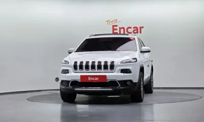 Jeep Cherokee 2015, 142496 км, за 4228.47 USD