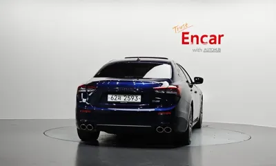 Maserati Ghibli 2017, 58728 км, за 12890.01 USD