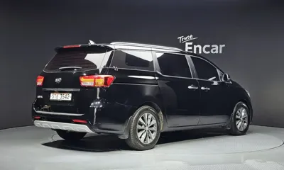 Kia Canival 2018, 108879 км, за 5883.13 USD
