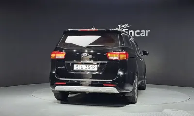Kia Canival 2018, 108879 км, за 5883.13 USD