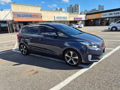 Kia Carens 2014, 66900 км, за 5534.93 USD