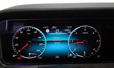 Mercedes-Benz E-Class 2022, 59753 км, за 27189.18 USD - фото 8