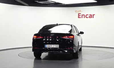 Hyundai Avante 2023, 28778 км, за 15747.67 USD