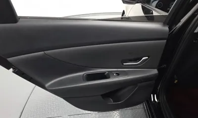 Hyundai Avante 2023, 28778 км, за 15747.67 USD - фото 25