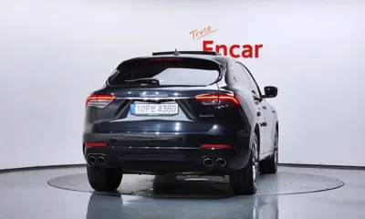 Maserati Levante 2022, 120110 км, за 25956.31 USD