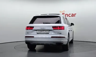 Audi Q7 2019, 115822 км, за 17524.44 USD