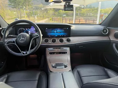 Mercedes-Benz E-Class 2023, 71800 км, за 24570.04 USD - фото 7