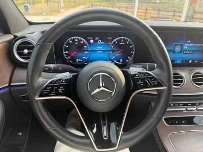 Mercedes-Benz E-Class 2023, 71800 км, за 24570.04 USD - фото 16