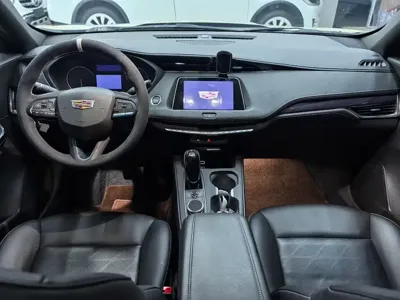 Cadillac XT4 2022, 79000 км, за 13801.97 USD