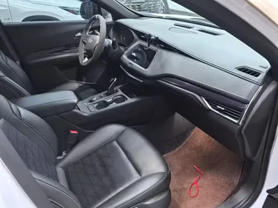 Cadillac XT4 2022, 79000 км, за 13801.97 USD - фото 6