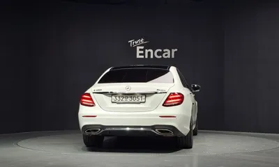 Mercedes-Benz E-Class 2019, 127106 км, за 17263.85 USD