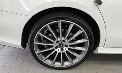 Mercedes-Benz E-Class 2019, 127106 км, за 17263.85 USD
