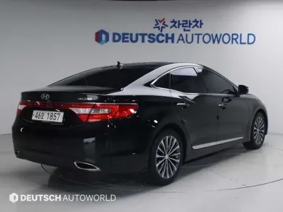 Hyundai Grandeur 2014, 121511 км, за 3646.54 USD