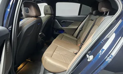 BMW 5-Series 2025, 10693 км, за 44561.58 USD - фото 26