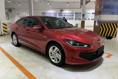 Volkswagen Lamando 2022, 36700 км, за 18175 USD