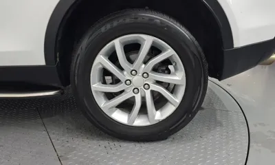 Land Rover Discovery Sport 2019, 99855 км, за 10726.12 USD