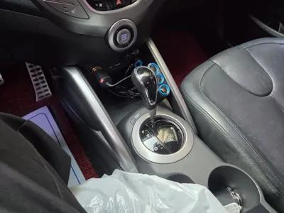 Hyundai Veloster 2012, 115853 км, за 2377.48 USD - фото 14