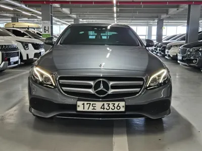 Mercedes-Benz E-Class 2017, 69068 км, за 13395.47 USD