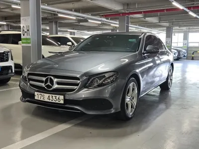 Mercedes-Benz E-Class 2017, 69068 км, за 13395.47 USD