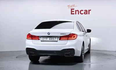 BMW 5-Series 2017, 132614 км, за 15091.24 USD