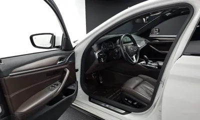 BMW 5-Series 2017, 132614 км, за 15091.24 USD - фото 10