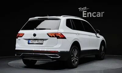 Volkswagen Tiguan 2023, 21688 км, за 20121.11 USD