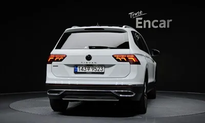 Volkswagen Tiguan 2023, 21688 км, за 20121.11 USD