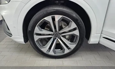 Audi Q8 2023, 30464 км, за 48772.53 USD