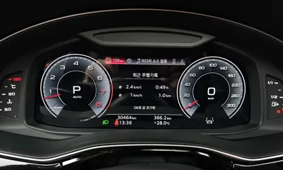 Audi Q8 2023, 30464 км, за 48772.53 USD - фото 8