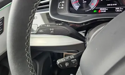 Audi Q8 2023, 30464 км, за 48772.53 USD - фото 28