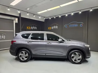 Hyundai Santafe 2022, 16553 км, за 17524.44 USD