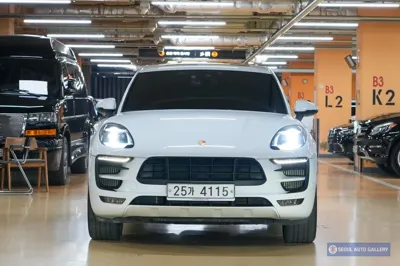 Porsche Macan 2018, 94900 км, за 30409.57 USD