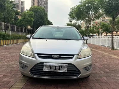 Ford Focus 2014, 90000 км, за 1294.85 USD