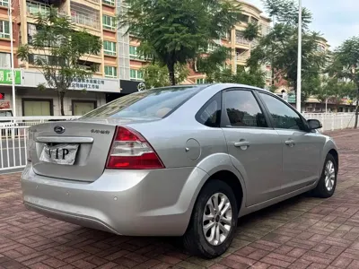 Ford Focus 2014, 90000 км, за 1294.85 USD