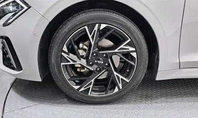 Kia K5 2024, 30357 км, за 18698.38 USD