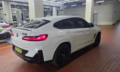 BMW X4M 2025, 4425 км, за 58605.17 USD
