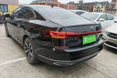 Volkswagen Passat 2023, 26700 км, за 17507 USD - фото 13
